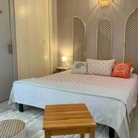 Studio A 30m D'agosta Et 20min De L'aeroport *