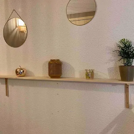 Studio A 30m D'agosta Et 20min De L'aeroport Apartment